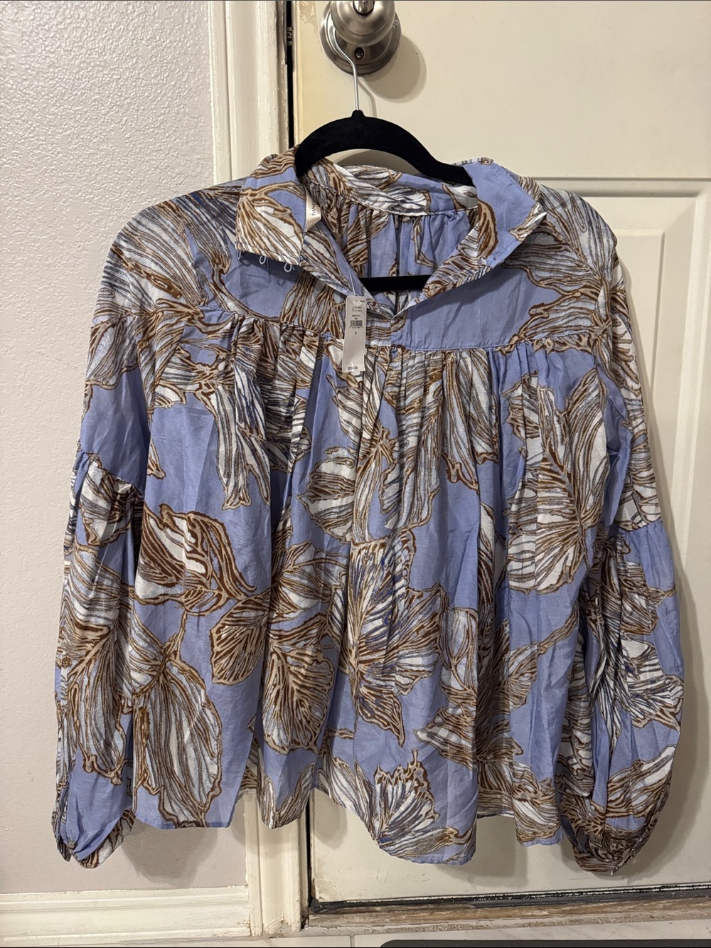 Banana Republic Light Blue Floral Balloon-Sleeve Blouse